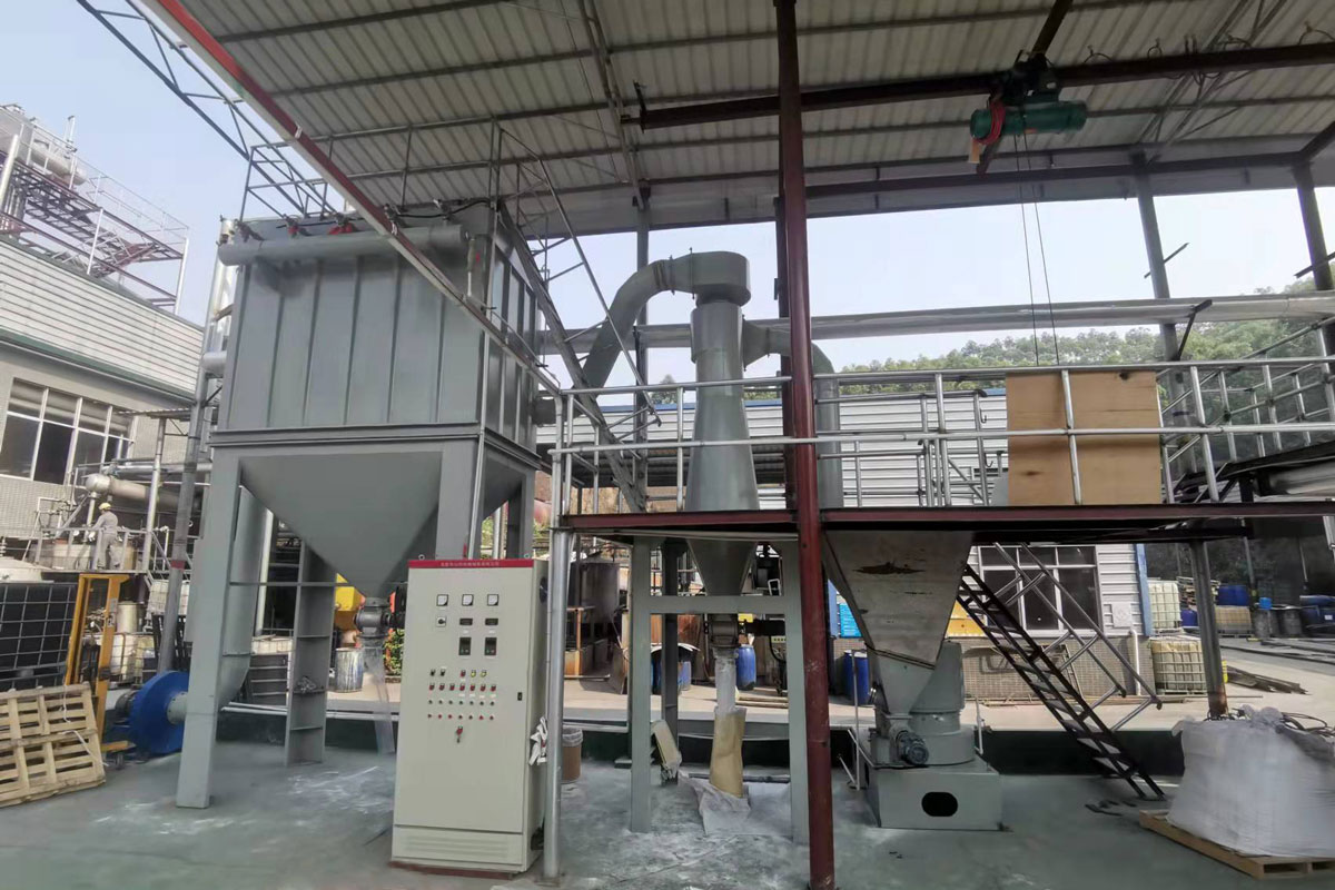 廣西梧州某有機(jī)土磨粉加工生產(chǎn)線